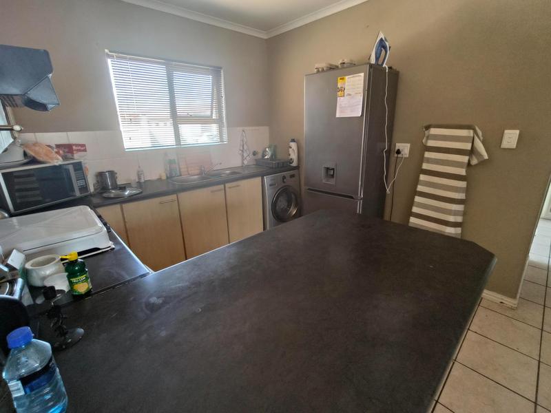 3 Bedroom Property for Sale in Eikenbosch Western Cape